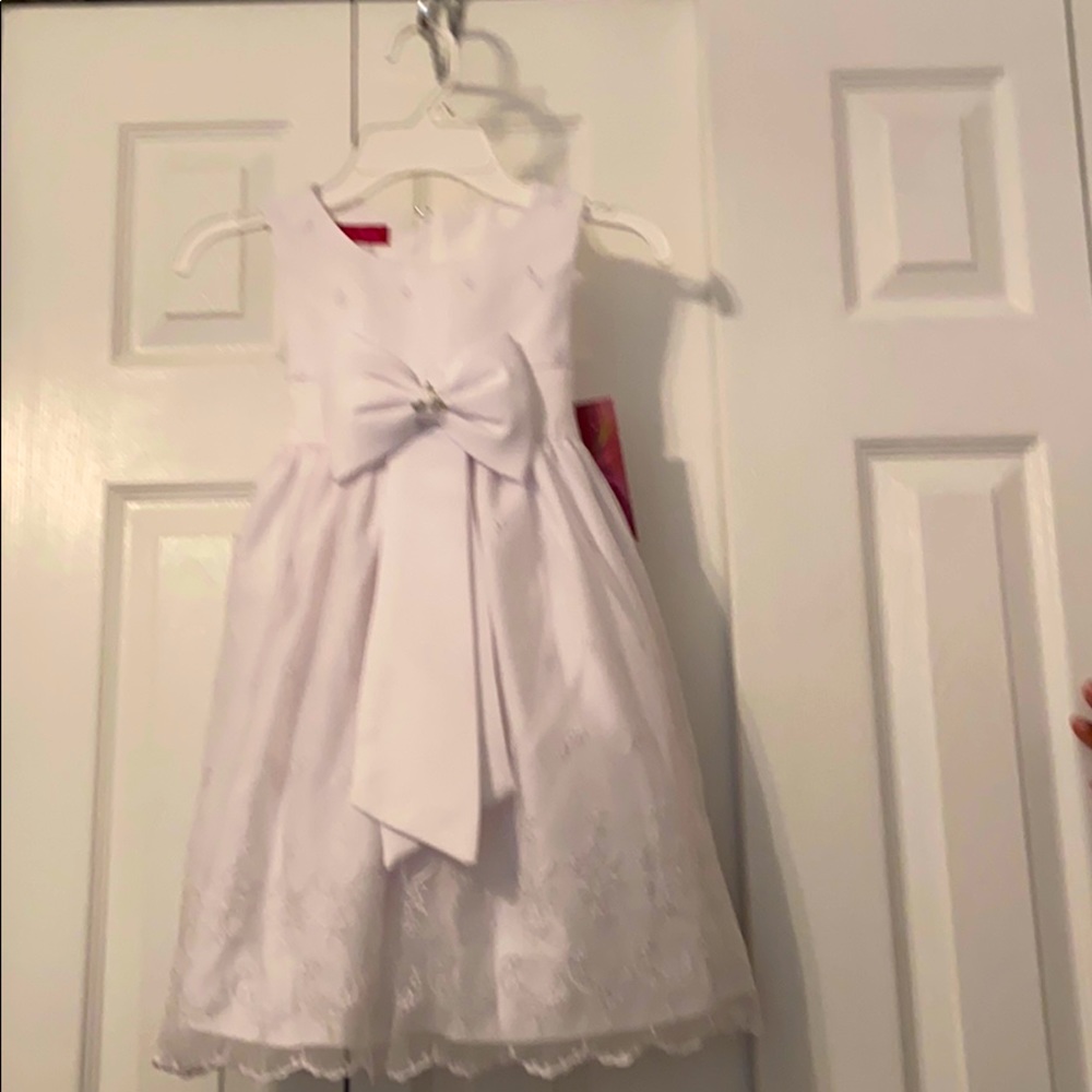 Girls’ Princess Faith dress white